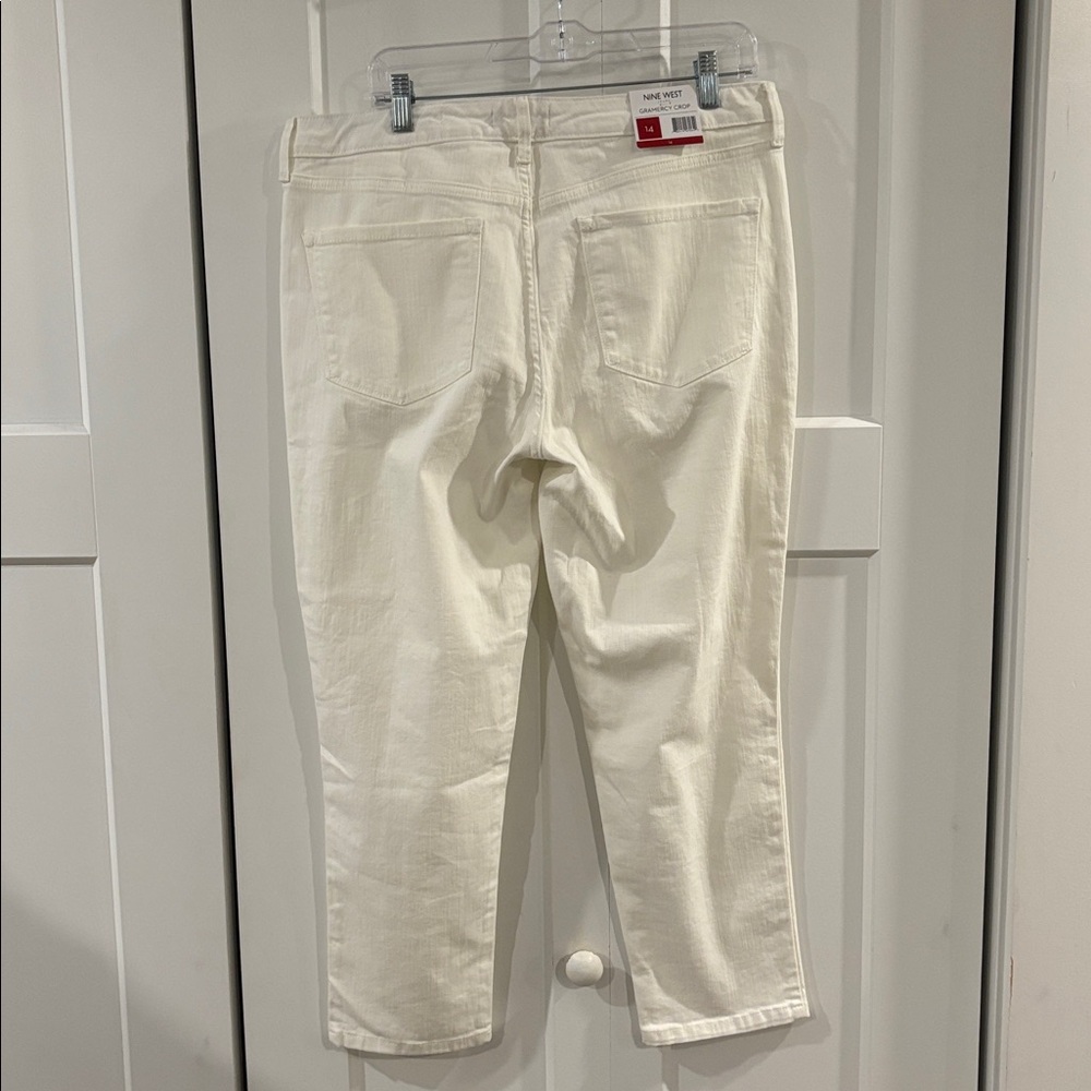 Nine West NWT
White Gramercy Crop Jeans - Picture 4 of 8